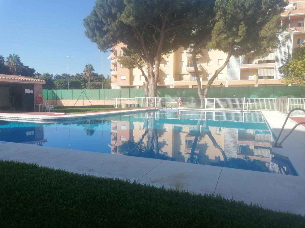 Piso Familiar Con Piscina Y Aparcamiento En Torre Del Mar - Edificio Ronda I Apartment Exterior photo